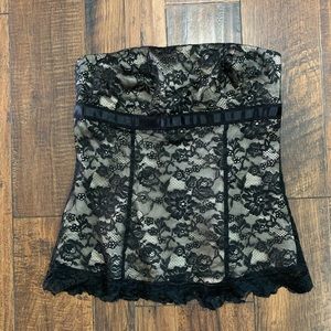 Vintage strapless lace Express top